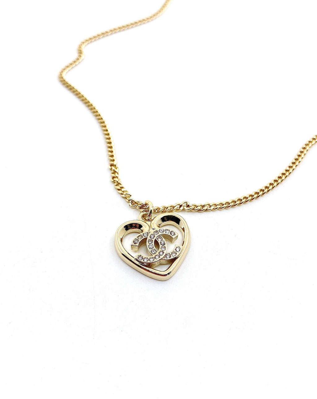 Chanel Heart Pendant Chain 18K Gold Necklace