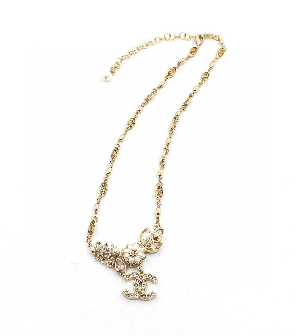 Chanel Flower Diamond 18K Gold Necklace
